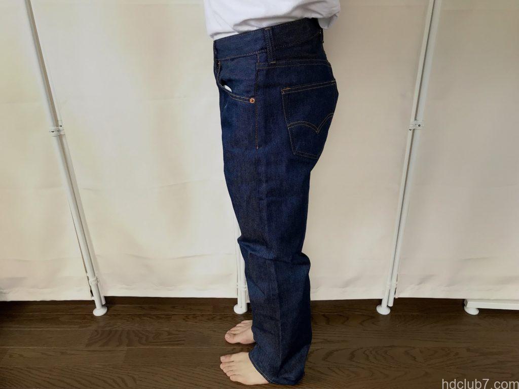 リーバイス501シュリンクトゥフィットの新品時の着用画像