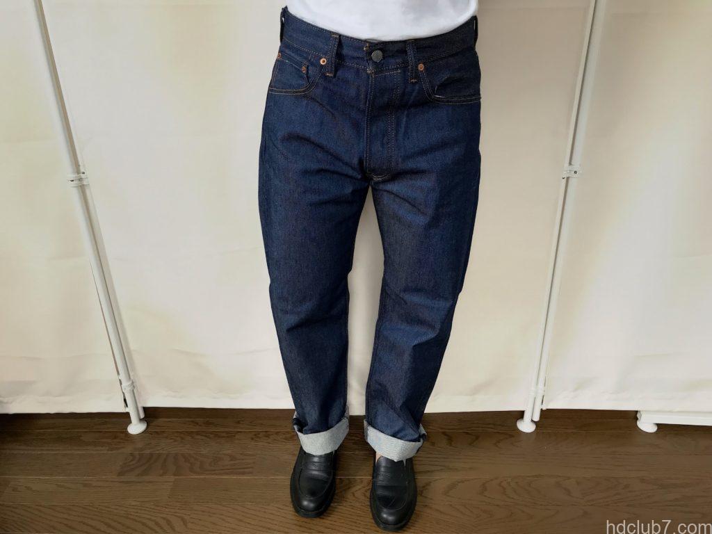 リーバイス501シュリンクトゥフィットの新品時の着用画像