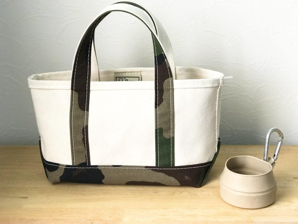 犬の散歩バッグのビーントートミニとカップ