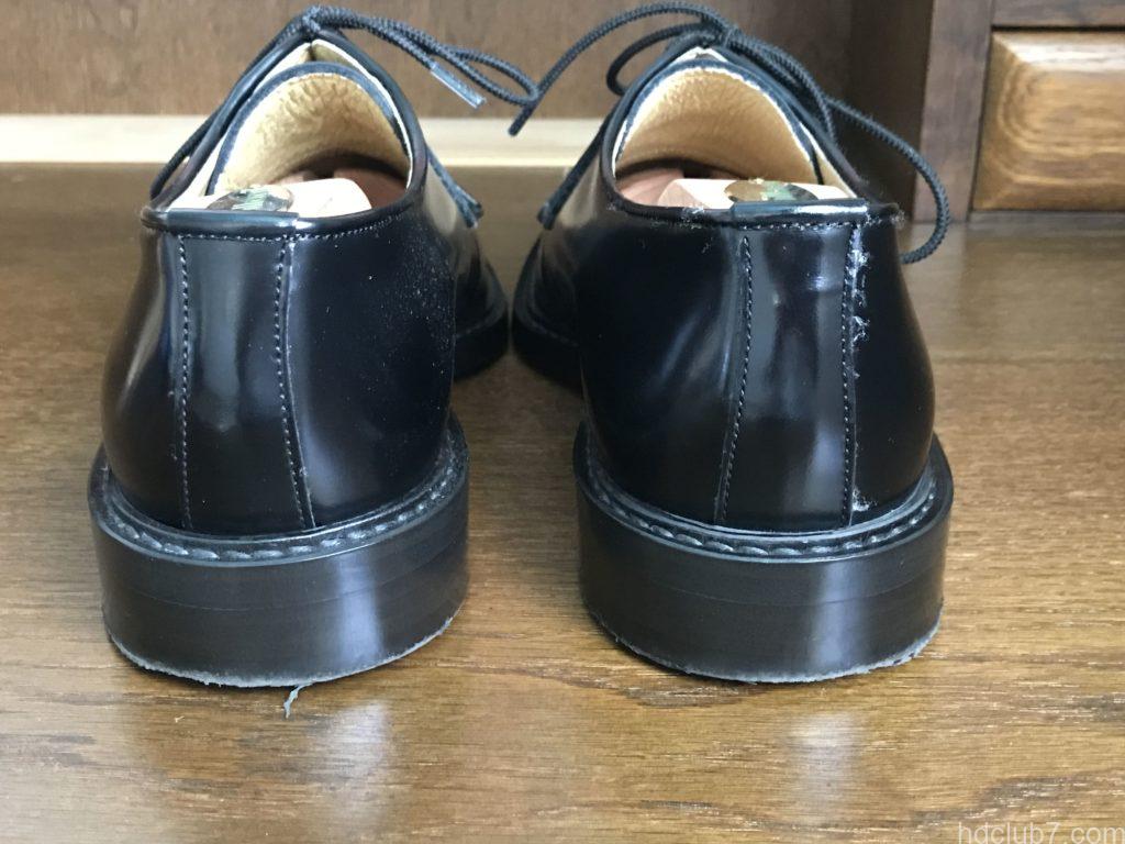 3ヶ月履いたハルタのプレーントゥシューズ(ガラスレザー)に手入れ前後の比較