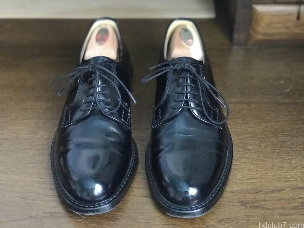 3ヶ月履いたハルタのプレーントゥシューズ(ガラスレザー)に手入れ前後の比較