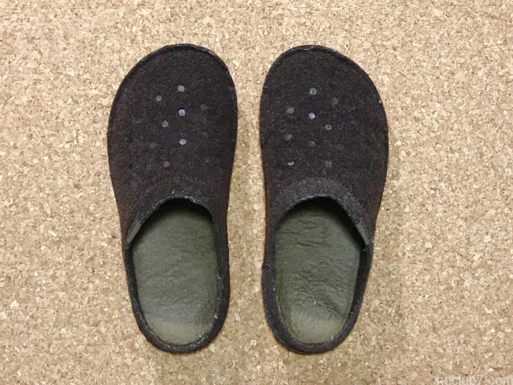 洗濯後のクロックスのクラシックスリッパ