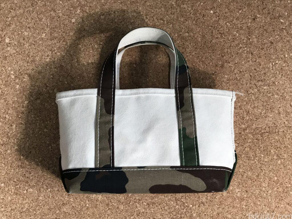 犬の散歩で使用して9ヶ月が経過したエルエルビーンのトートバッグミニの経年変化