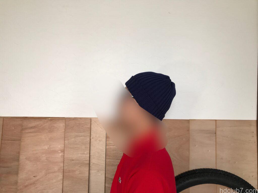 ハイランド2000のコットンのニット帽を被った人