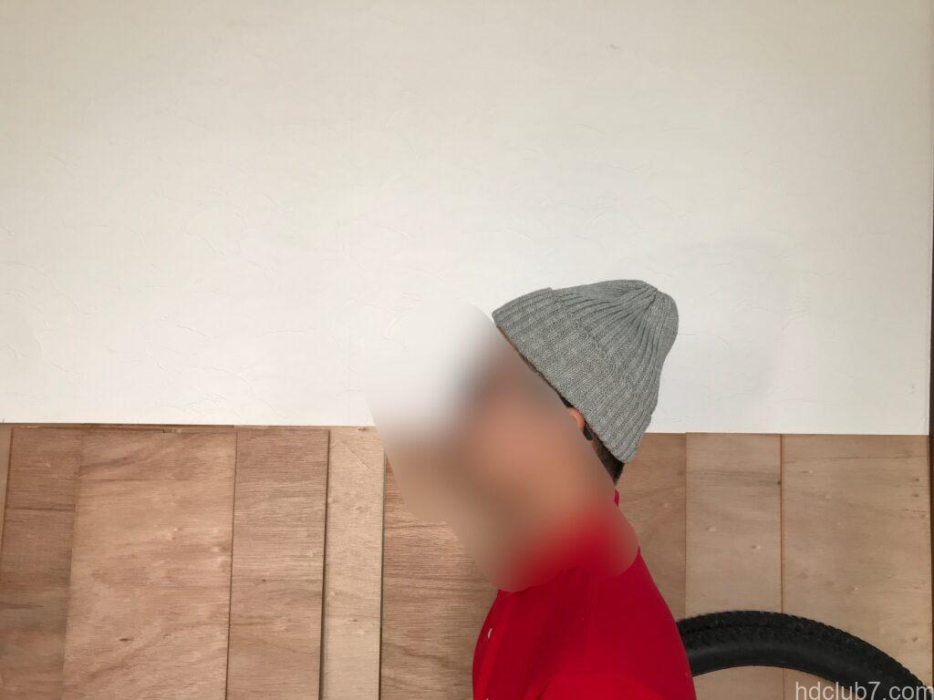 ハイランド2000のリネンのニット帽を被った人