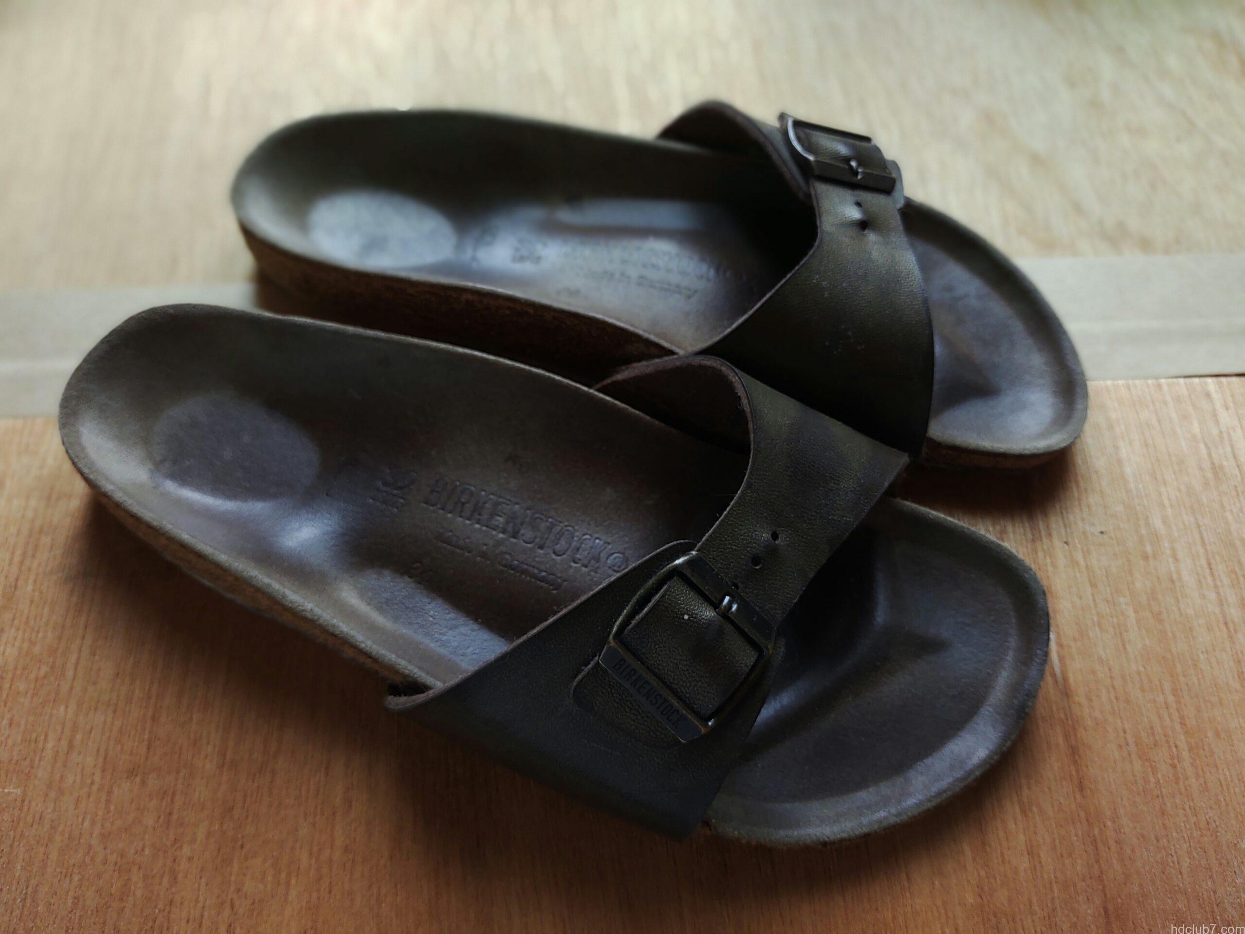 部屋履きに改造したビルケンシュトックのマドリッド