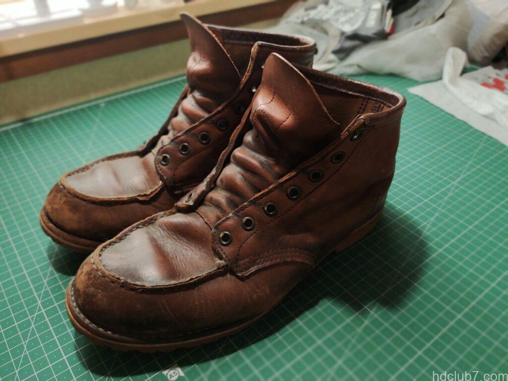 ホコリを被ったレッドウィングのアイリッシュセッター、875