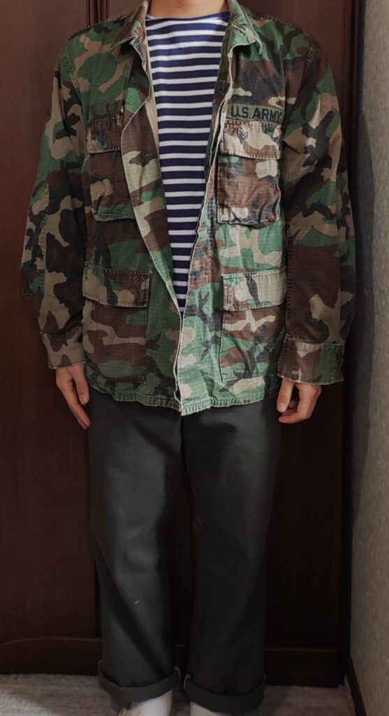 BDUジャケットを着た人